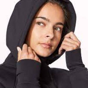 Lululemon Burrow in Snood